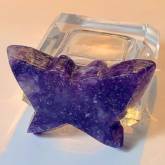 BUTTERFLY LEPIDOLITE CARVED CRYSTAL - Picture 7 of 9